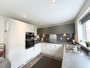 Photo 7- click for photo gallery